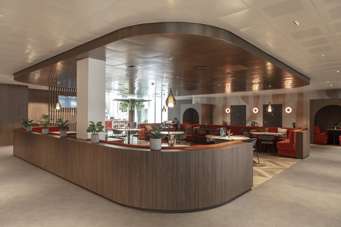 Hermas Plaza - restaurant