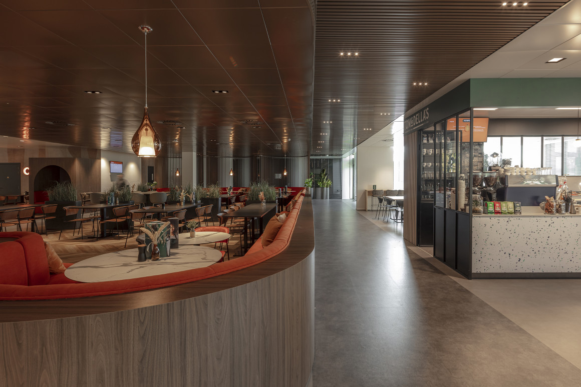 Hermas Plaza - restaurant
