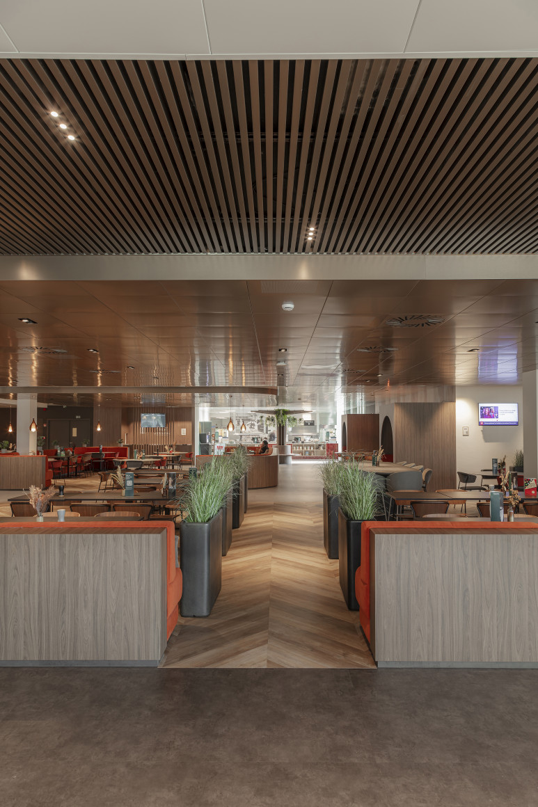 Hermas Plaza - restaurant